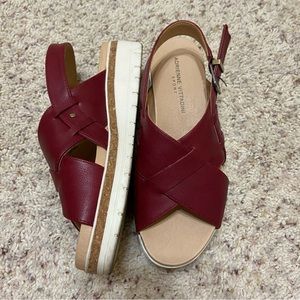 Adrienne Vittadini flat red comfort shoes